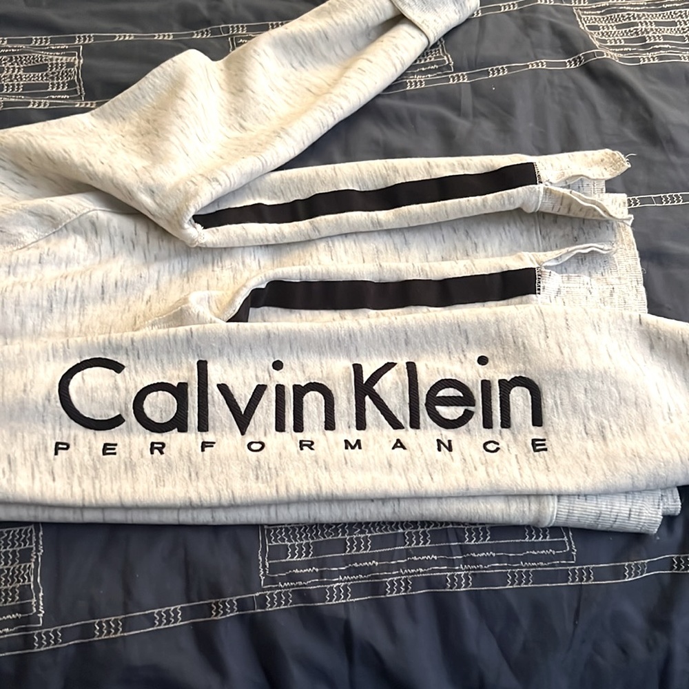 Calvin Klein Performance Pullover